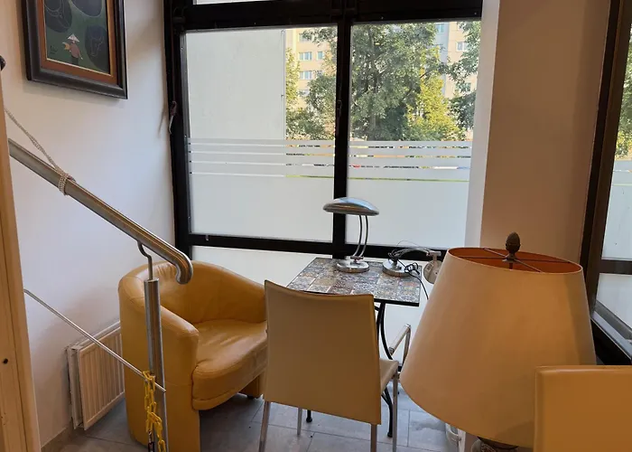 Dada Art 2-zimmer * Berlin